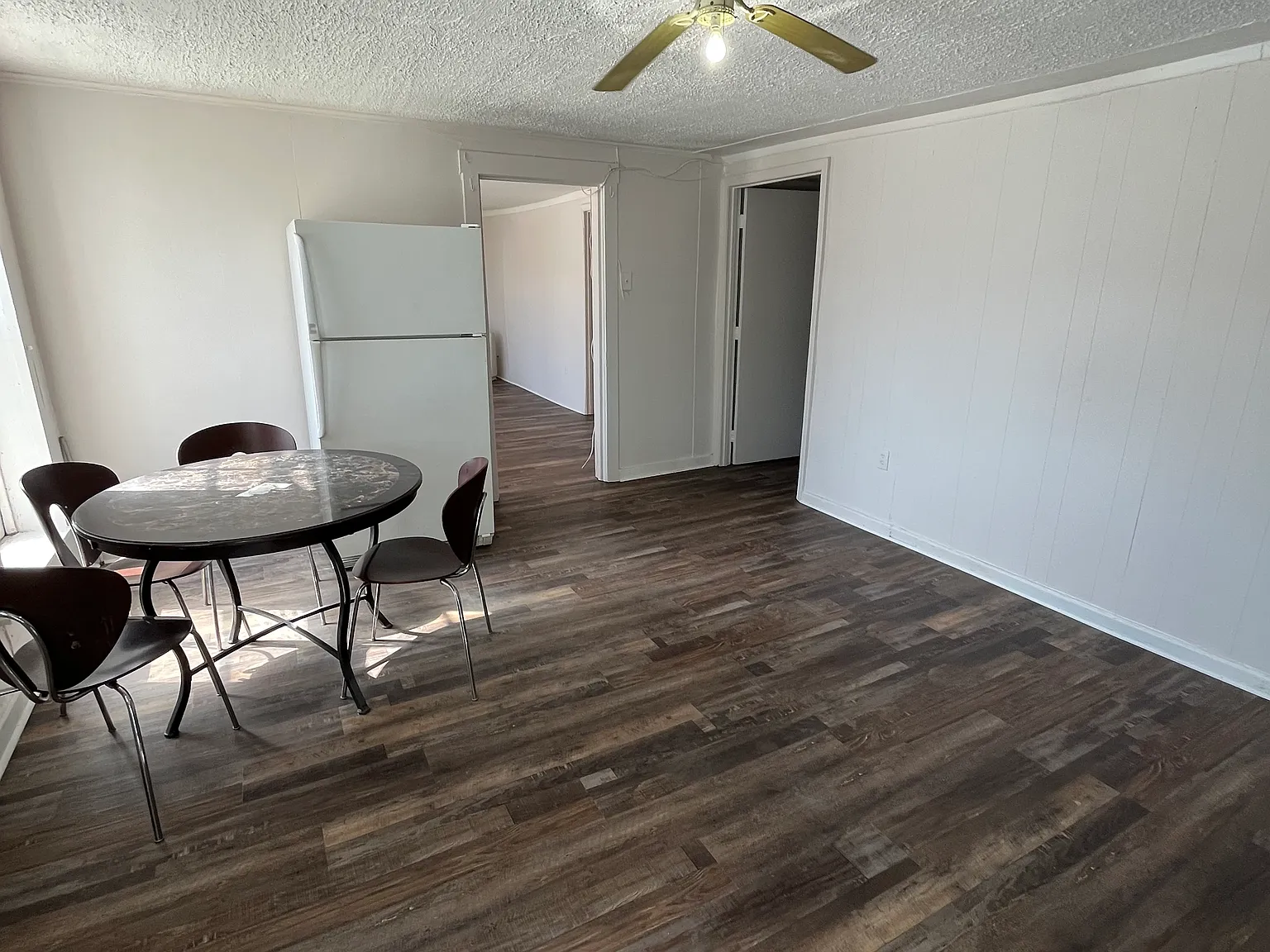 2 bed, 1000 sqft, $1,100 — Photo 4