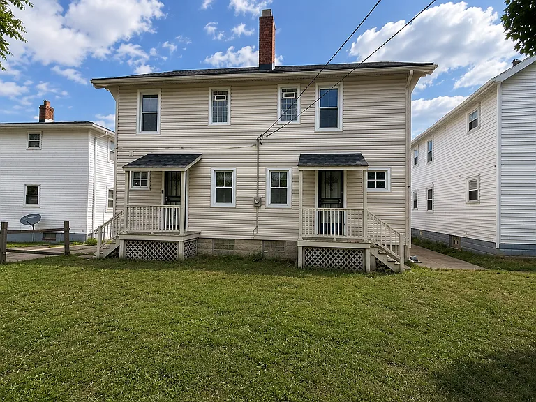 1772 Urbana Rd — Photo 16