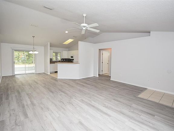 3rd image of 6 Rosedale Pl