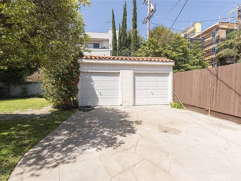 4213 Wilkinson Ave — Photo 18