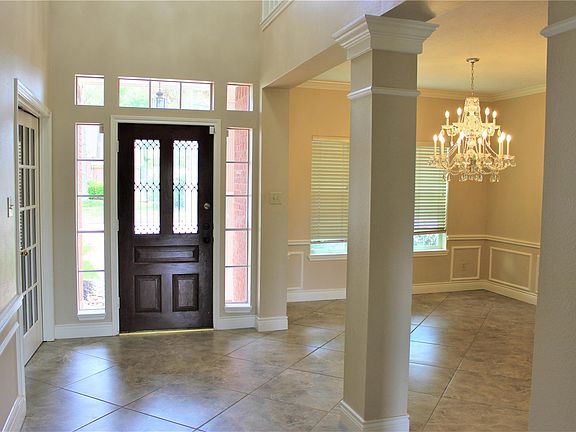 4th image of 18214 Knotty Green Dr