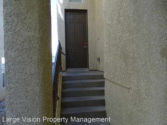 3rd image of 7364 Blanco Peak St
