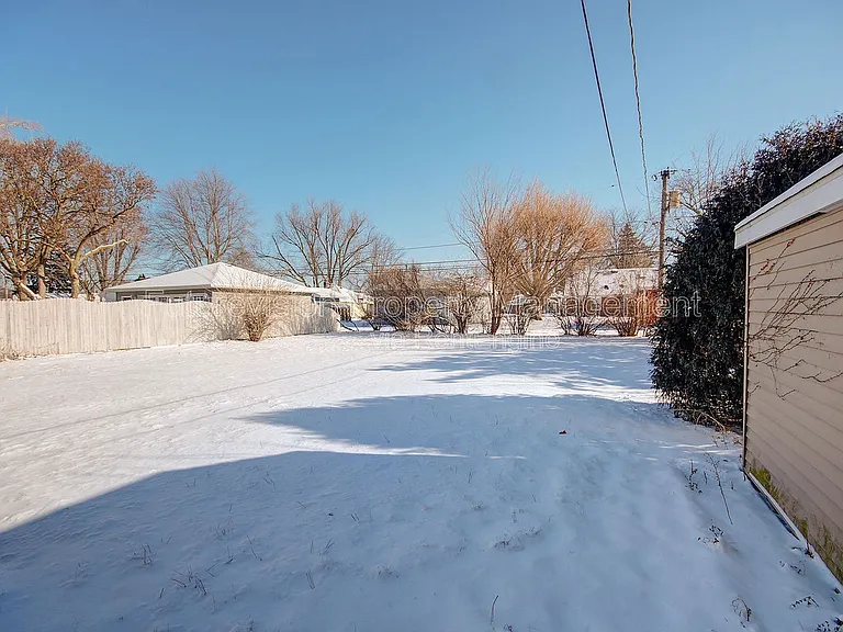 1512 N May St — Photo 10