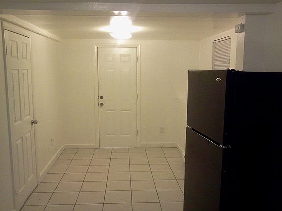 4th image of 1137 1st St