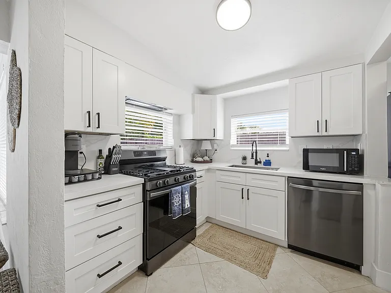 3508 SW 15th Ct — Photo 13