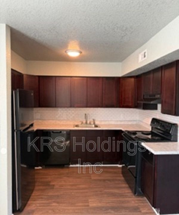1st image of 4317 Newsome Dr