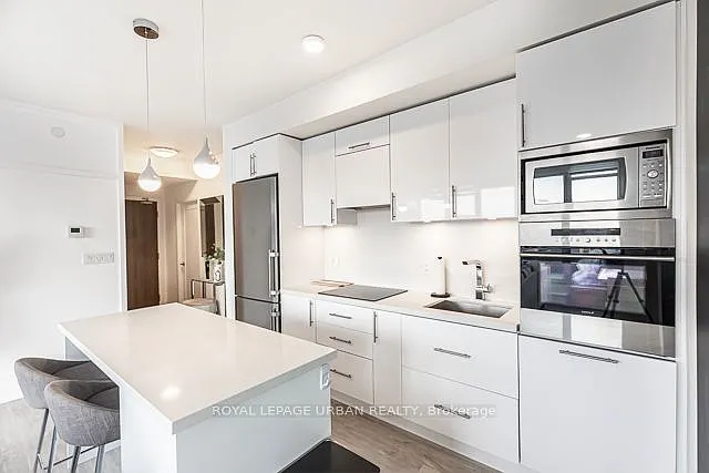576 Front St W #1514 — Photo 11
