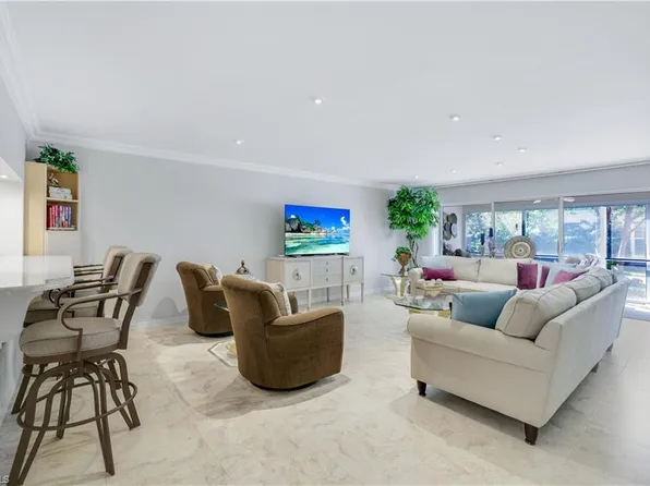 5637 Turtle Bay DR #21, NAPLES, FL 34108