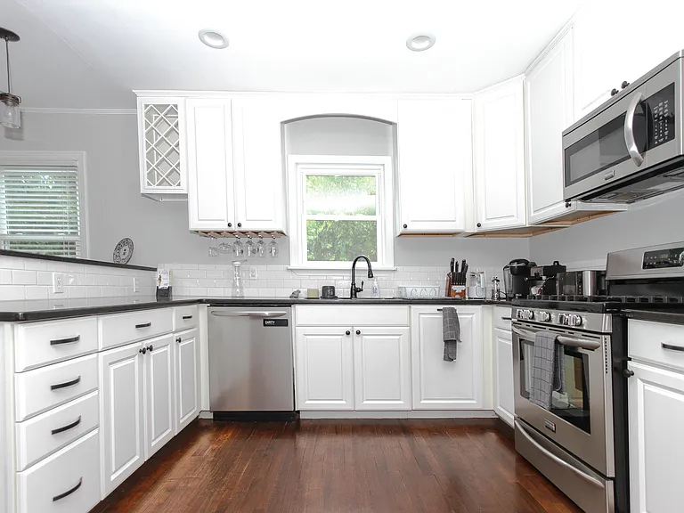 517 C Ave — Photo 9