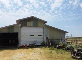7032 NW County Road 1220, Barry, TX 75102