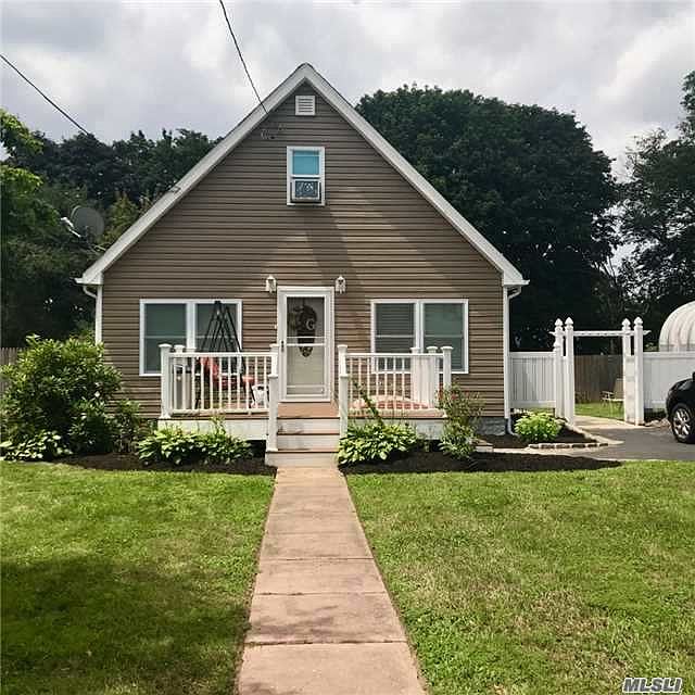1st image of 60 Woodycrest Dr