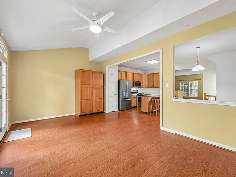 1724 Emory St — Photo 13