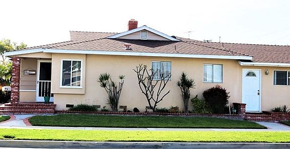 2nd image of 18041 Balfern Ave