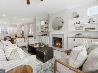 826 S Columbia Dr, Decatur, GA 30030