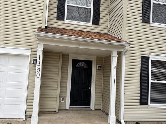 2nd image of 1380 King Maple Dr