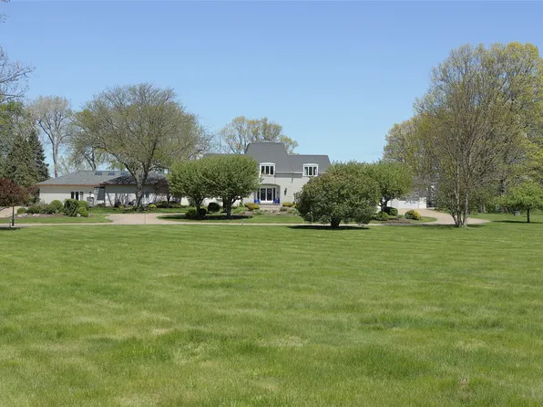 7000 Pinegate Rd, Fairview, PA 16415