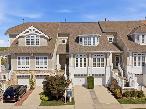 8731 Lake Edge Dr, Laurel, MD 20723