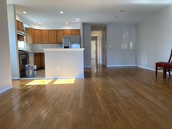 5th image of 4042 Francis Lewis Blvd Floor 1