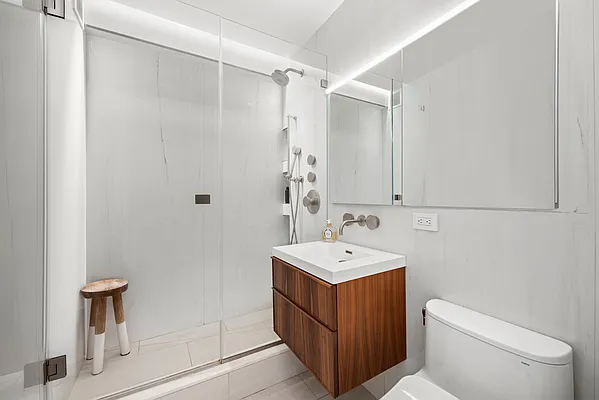 Sold by William Raveis Real Estate | media 18