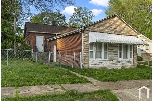Building Photo - 7135 Woodrow Ave