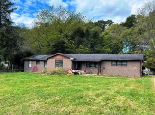 2542 Austinville Rd, Austinville, VA 24312