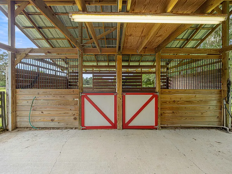 18400 NW 88th Avenue Rd — Photo 20