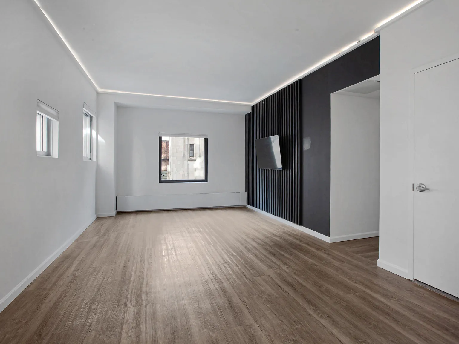 311 West 46th Street — Photo 1