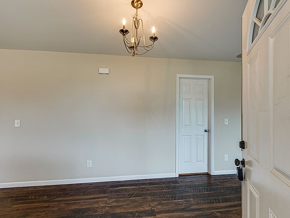 5th image of 518 Brookside Dr