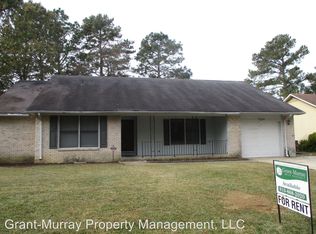 7486 Fairpoint Rd, Fayetteville, NC 28314