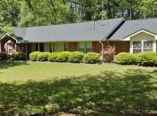 5977 Spalding Dr, Norcross, GA 30092