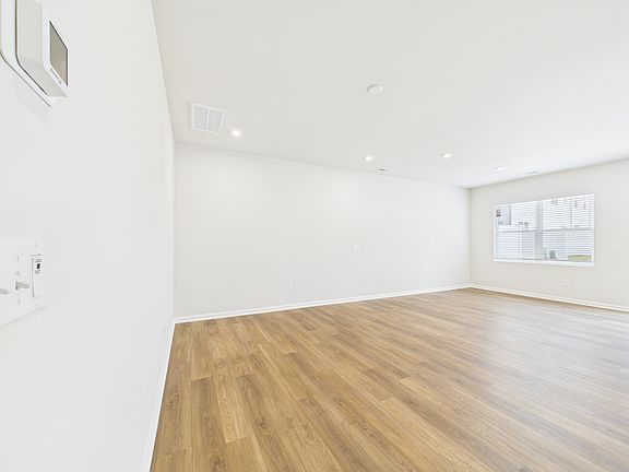 5th image of 3022 Hutton Gardens Ln