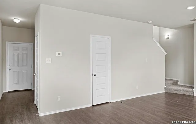 3 bed, 2.5 bath, 1311 sqft, $1,565 — Photo 2