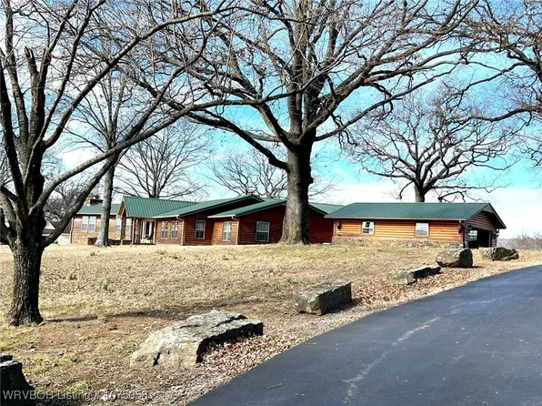 3003 W Redwood Ave, Sallisaw, OK 74955