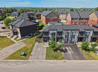 68 Rue St, Gatineau, QC J9J 4G6