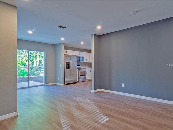 5th image of 10922 N 28th St