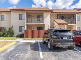 7951 Southgate Blvd, North Lauderdale, FL