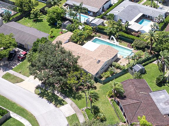 4th image of 18578 SW 89th Pl