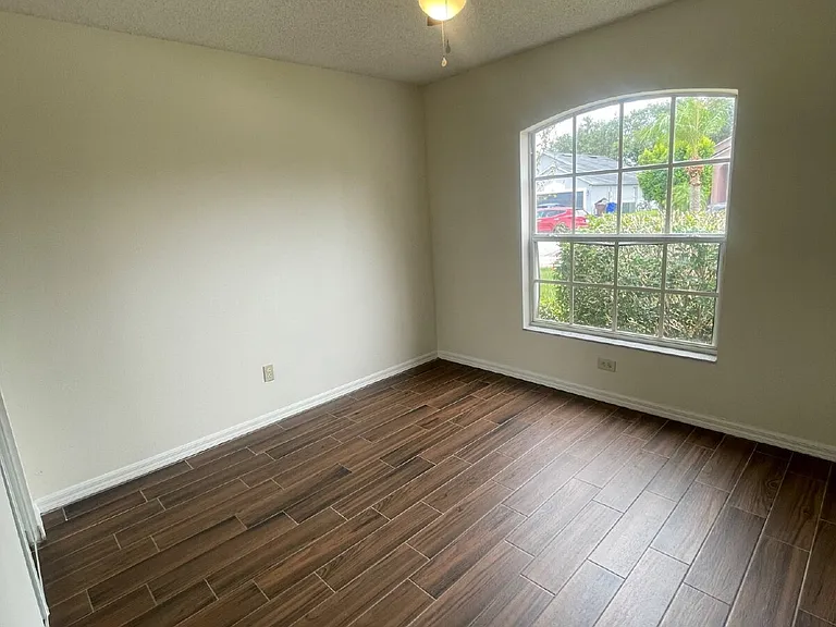 2910 Cool Breeze Cir — Photo 12