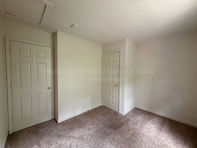 11009 Bevin Dr — Photo 15