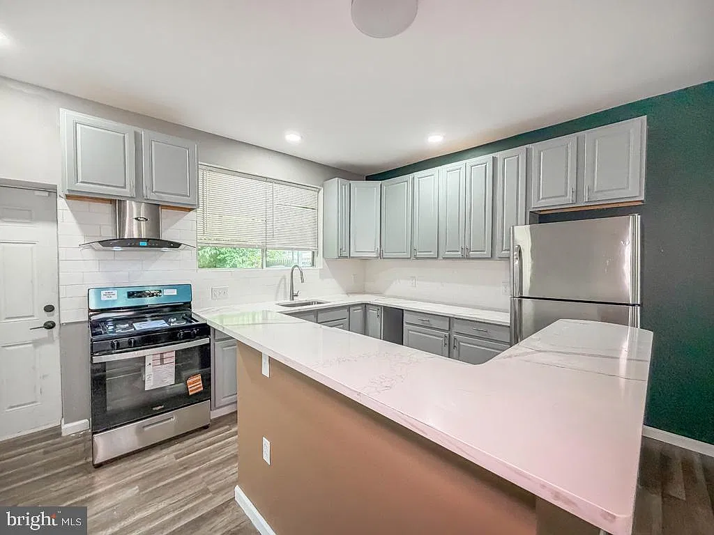 2 bed, 1.5 bath, 1473 sqft, $1,850 — Photo 3