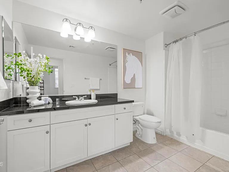 629 Traction Ave #611 — Photo 12