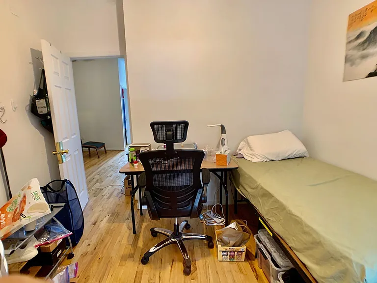 912 Washington St #2 — Photo 10