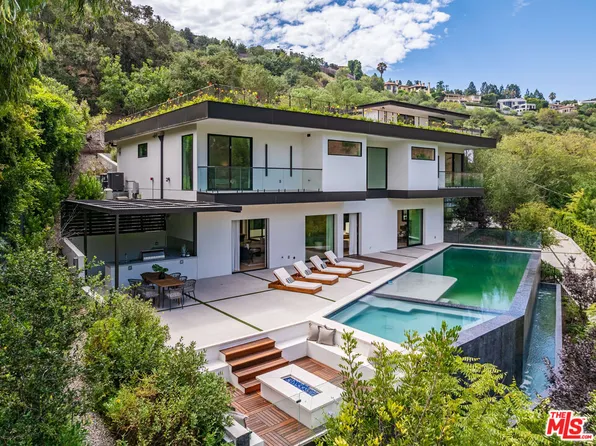 3802 Hollyline Ave, Sherman Oaks, CA 91423