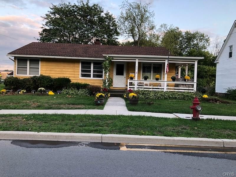 2nd image of 36 Catherine Ave