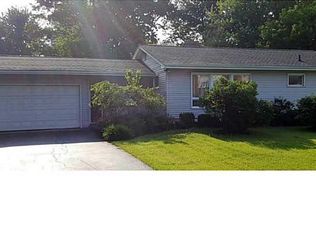 75 Stahl Rd, Getzville, NY 14068