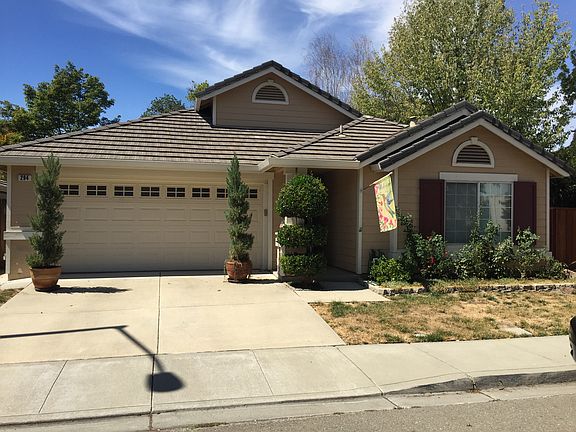 2nd image of 294 Trenton Cir