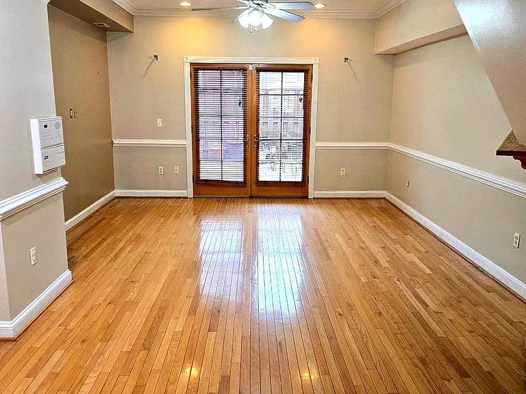 704 S Bond St — Photo 9