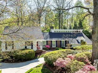 300 Hunters Glen Ct, Sandy Springs, GA 30328