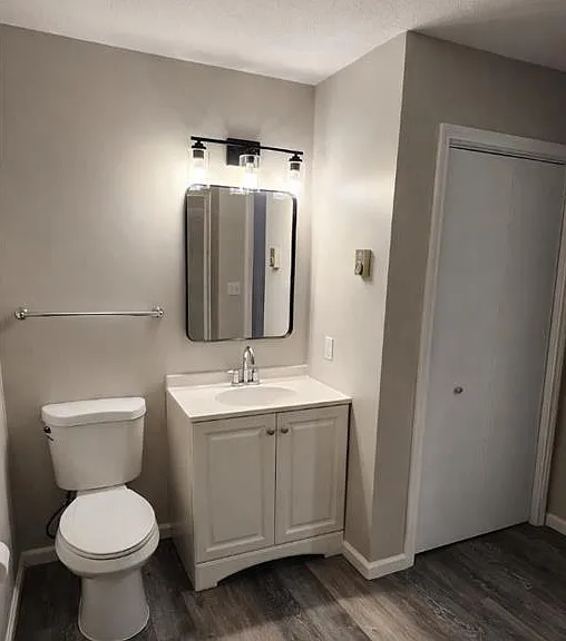 102 Lake Ave S #8 — Photo 3