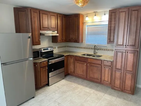 2627 Quad Ct APT 1, Atlantic Beach, FL 32233